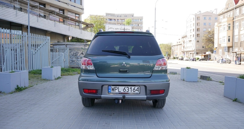 Mitsubishi Outlander cena 11990 przebieg: 220000, rok produkcji 2004 z Lędziny małe 121